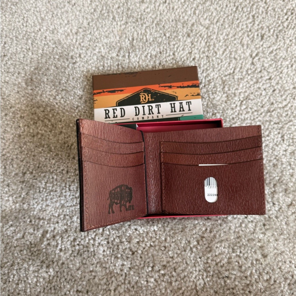 Aztec Pattern Bifold Wallet - Picture 2 of 3